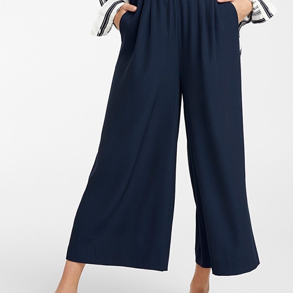 Vero Moda Navy Pull On Wide Leg Crop Pants…